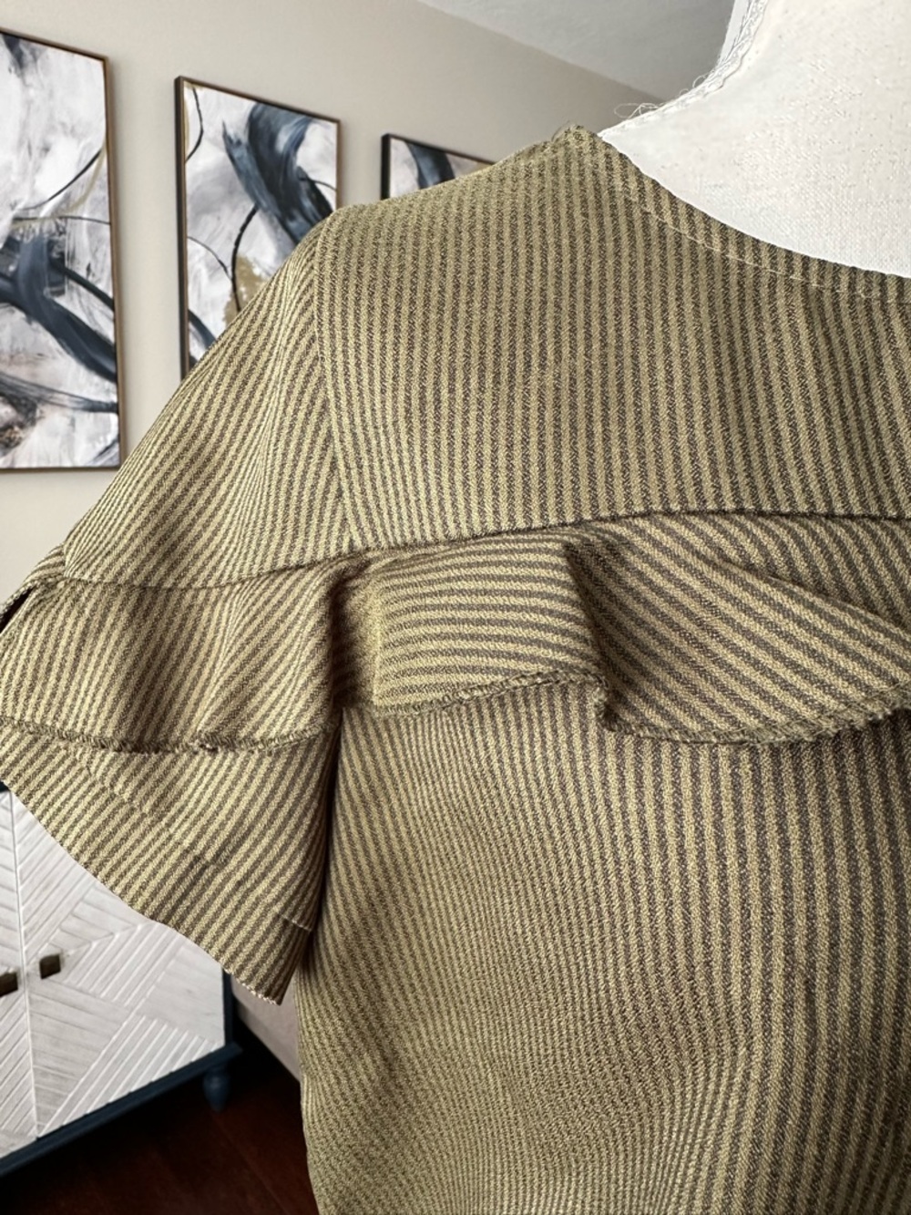 Ruffled Olive Green Short Sleeve Ribbed Top - Picture 3 of 3
